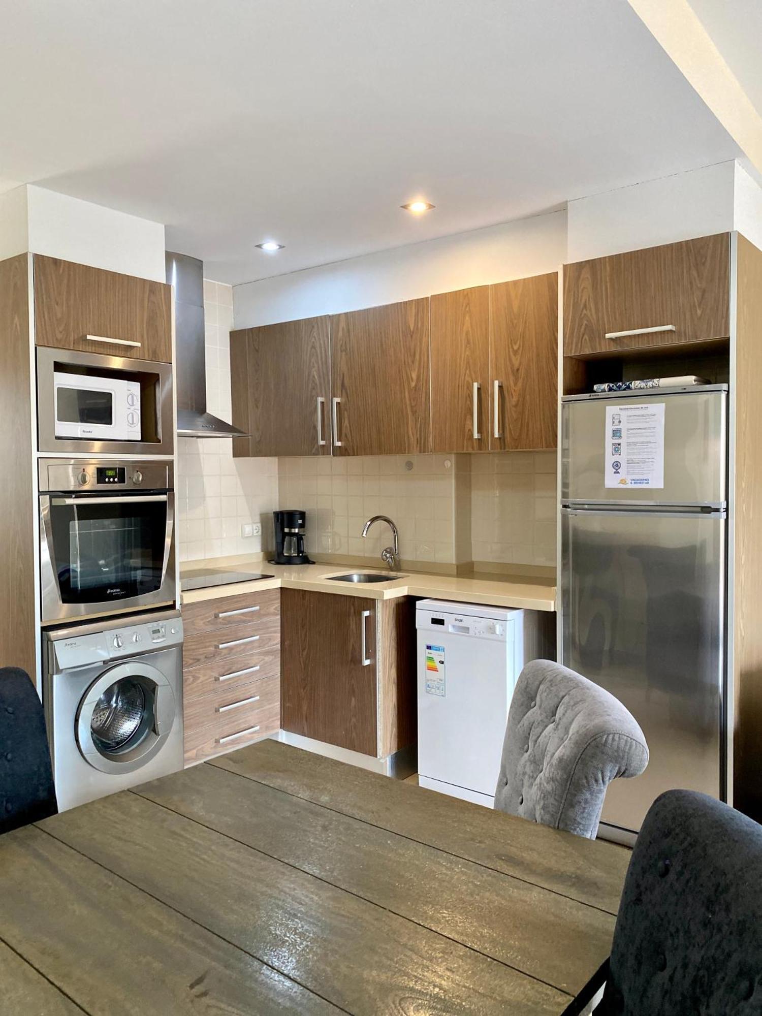 Apartamentos Carlton Vyb Дения Екстериор снимка