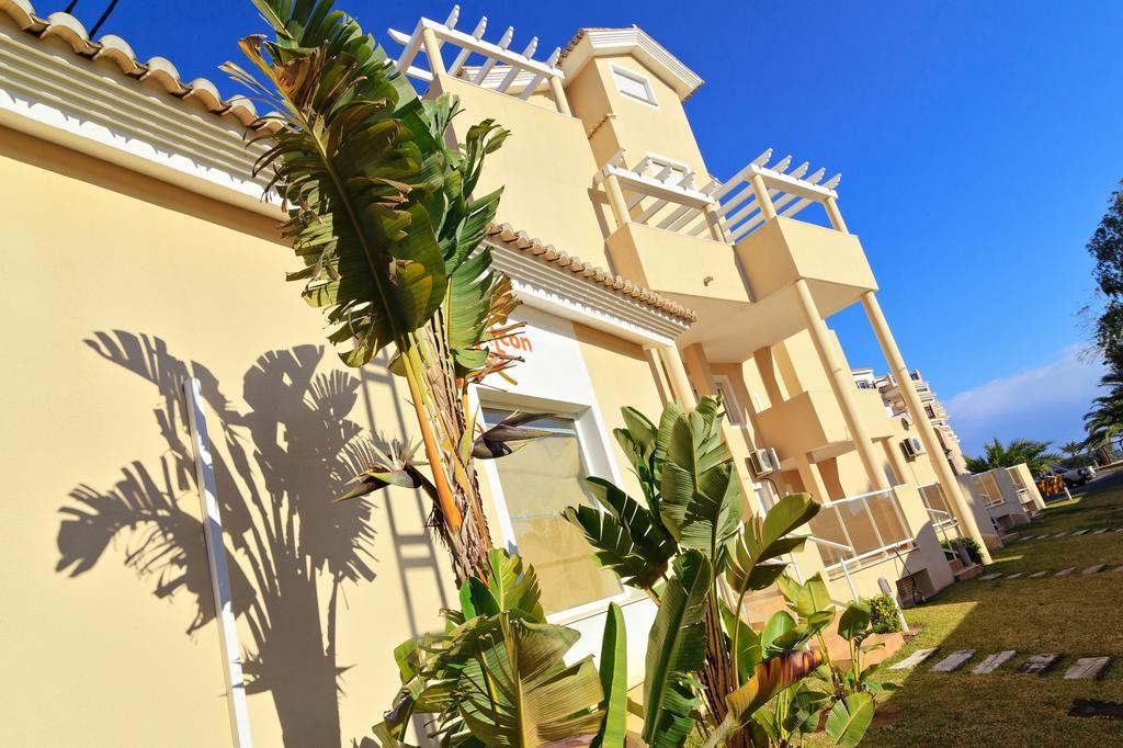 Apartamentos Carlton Vyb Дения Екстериор снимка